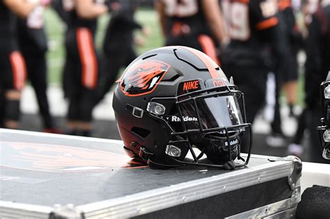 oregon state football recruiting update.